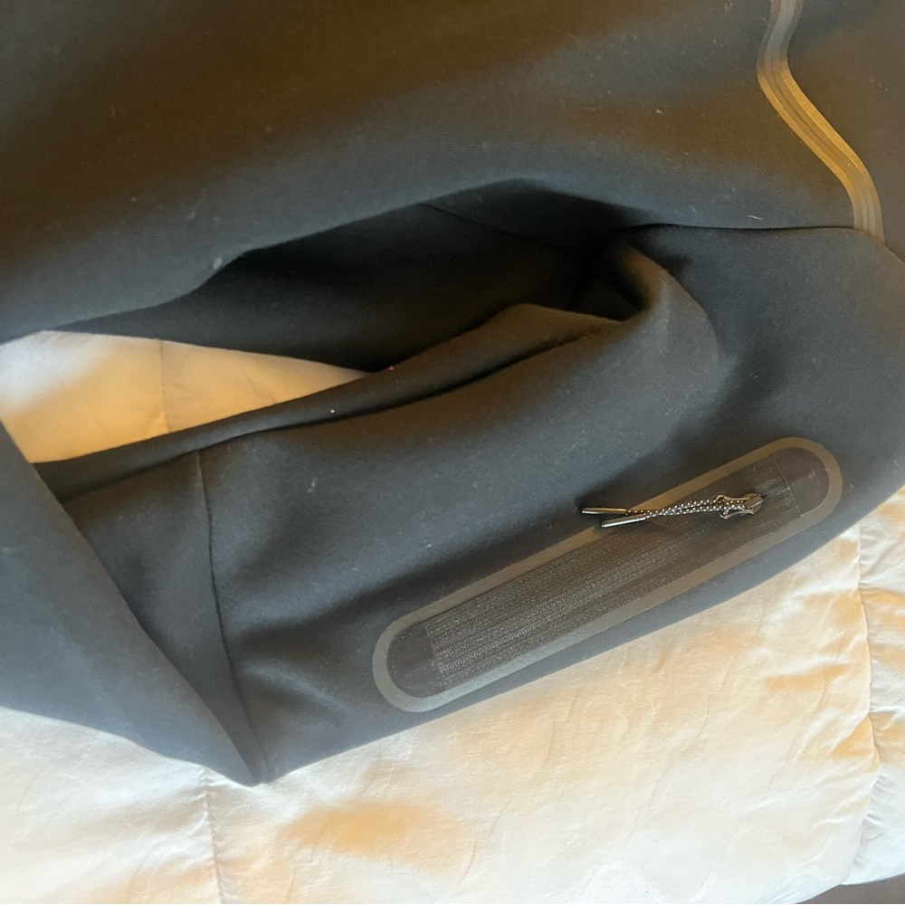Nike tech - Picture 5 of 5